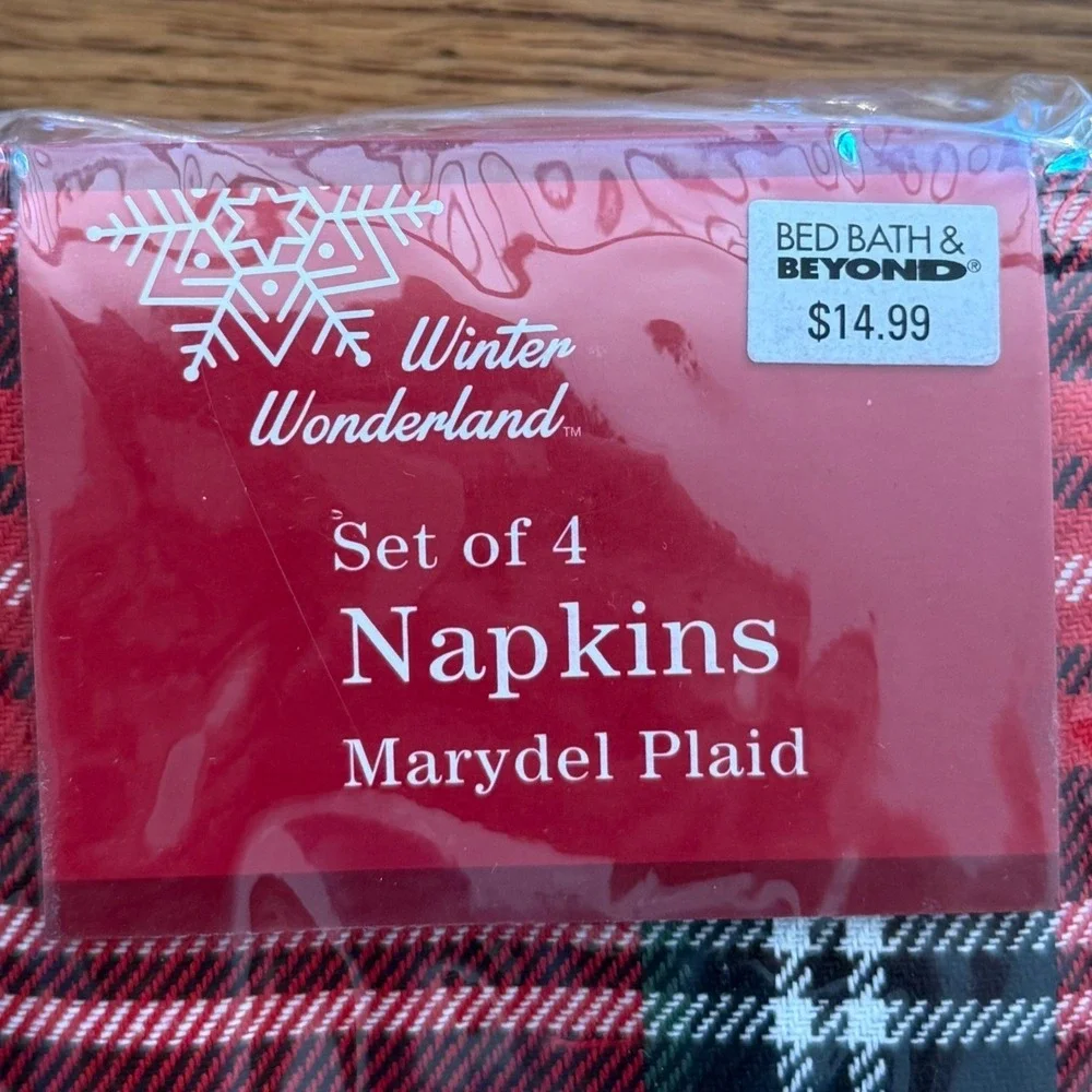 New Winter Wonderland Holiday Plaid Tablecloth 60x120 Oblong & 4 Napkins Set Red